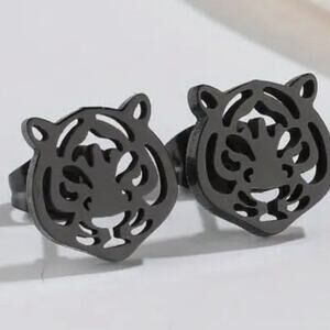 Petite Cincinnati Bengals Tiger Stud Earrings